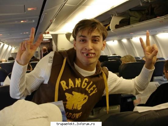 methodkid gascka.ce mai faci ,mai dai undita esti acolo intins podea,cred erai rupt beat