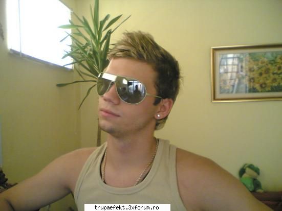 roly roly vad tzi_ai faqt treaba okelarii mei.... KipeshuL