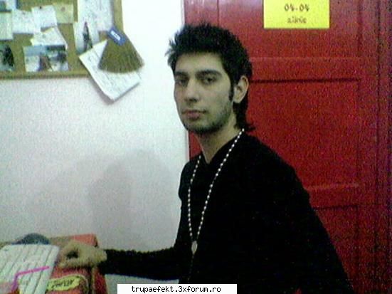 cosmin hristos inviat fericit