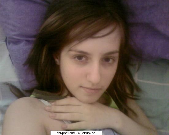 roly vede treaba noua moda furi ochelarii colegilor sa-ti tragi poze fitze iti sta bine .... dragutz