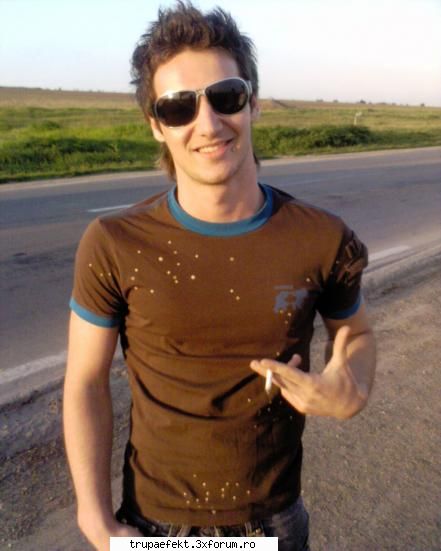 poze toata ccum cosmin nare timp mai bage poze fac eu; sal ionel sal blondule