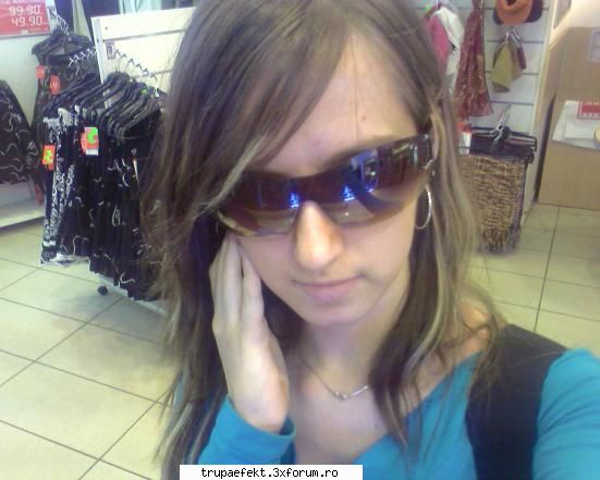 roly_efekt scris:eu sunt pari ...