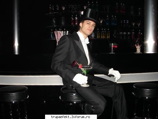 poze toata mesaj toti cei care presteaza acest forum:ce intamplat voi......? mai traiti mai da-ti