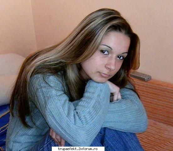 poze toata back faceti mai baieti fete? hai bag niste poze d-ale mele