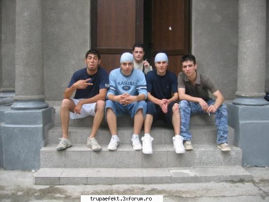 poze toata lumea... ioane mai zici mah????