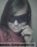 hmmm...am pus si eu poza cu mine:dcum sa lipsesc eu de poze cu toata lumea...