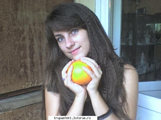 buna lume..buna trupa mai fc?..cu trupa cum mere ?:):*..va poop :*:* poze cu toata lumea...