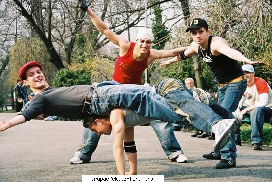 poze toata lumea... parcul incalzeau