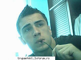 nu e trucaj ... eu sunt poze cu toata ii