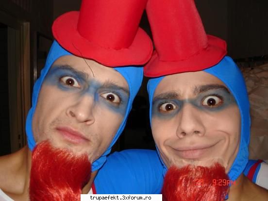 poze toata lumea... mita eram