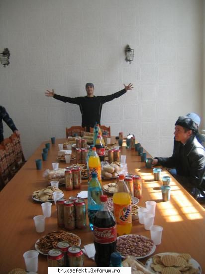 poze toata lumea... mihai minister .ce mai futea ala ,hai baieti avem ceva acolo ,acolo lua numai