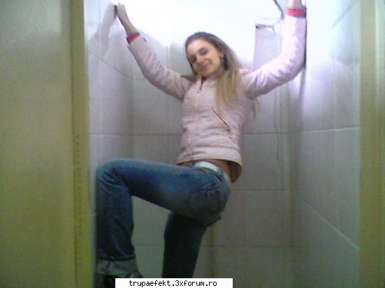 poze toata lumea... mai faceti mey va'ti facut alt forum..bv bv..hai pooop dulce...