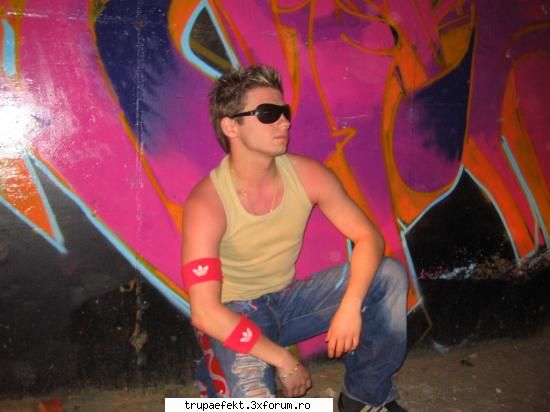 jay_jay alias bine tzinetzi break shi batranetze kdn imi tremura mana datzi pahar apa..sau joint KipeshuL