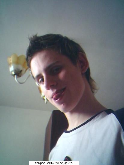 lasa aspectul lui butoias merge fizicul meu foaie varza!!! GiuMbuSluCarU'