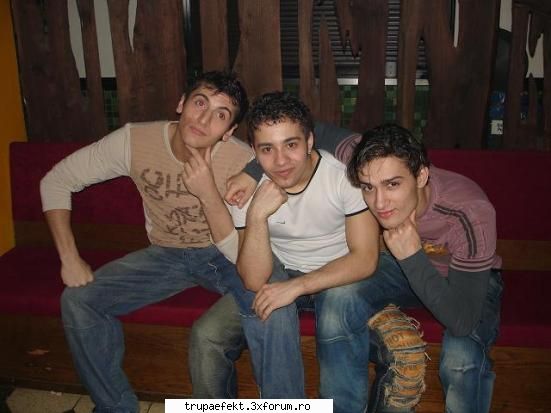 poze toata lumea... sal massy coco sunt bine mai faci ,care mai viata ta?