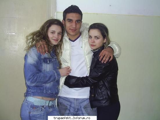 poze toata lumea... mai schimbat mai fac poze toaleta