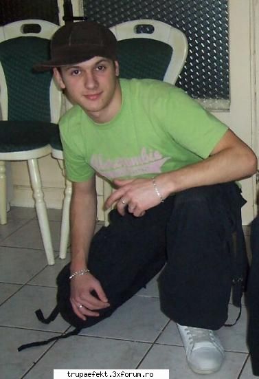 poze toata lumea... oooooooo bine atzi refacut asta acum admira