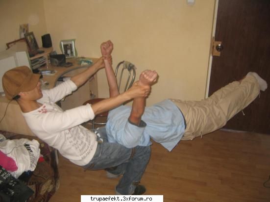 poze toata lumea... sal hai arat poza efekt feat. massy vam pupat ...sa invingem talhariiii