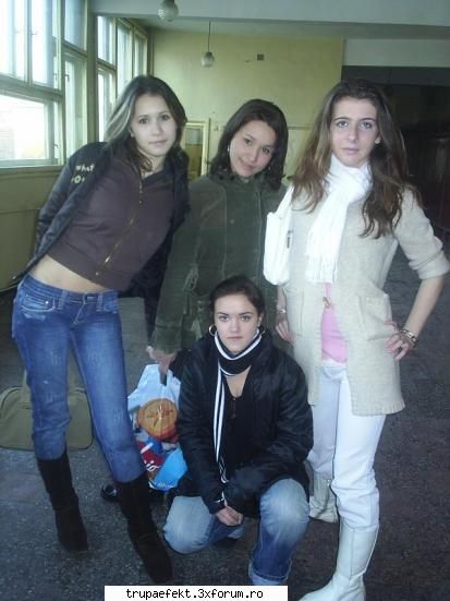 poze toata lumea... blaga rulzz..
