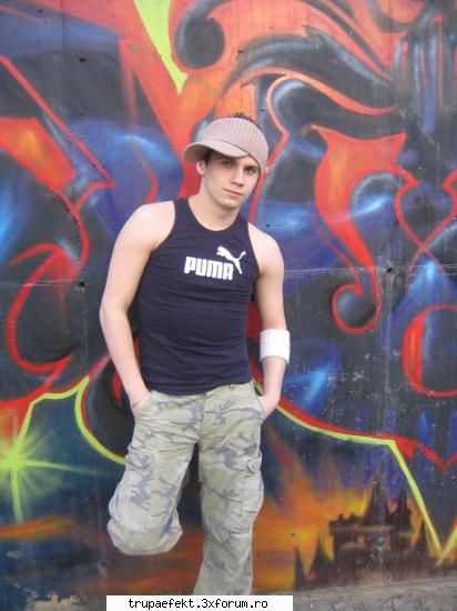 poze toata lumea... revenit everyone KipeshuL