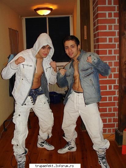 poze toata lumea... mita
