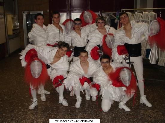 poze toata lumea... efekt fac