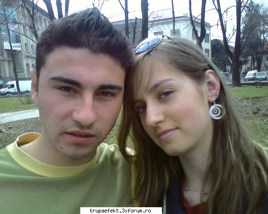 poze toata lumea... fratioru meu lookin` high &nbsp; dupa juma linie ... ))) dupa cealalta jumatate