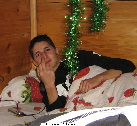 jay_jay alias auzi frate kilu meu fac astia lopatar ,in kilu meu i-am facut gunoieri:p