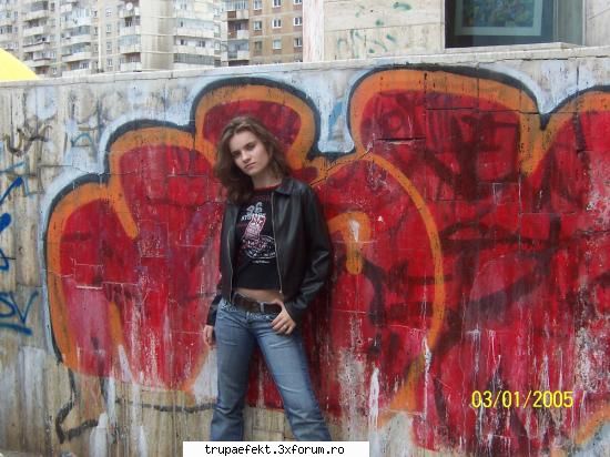 jay_jay alias forumu asta...un alt star gheghe mn)))prea dansati voi2...aaa apropo gura nii mess