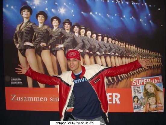 poze toata lumea... mai zice-ti mey,cei care vizitati acest vad astia din tara <efekt pierd