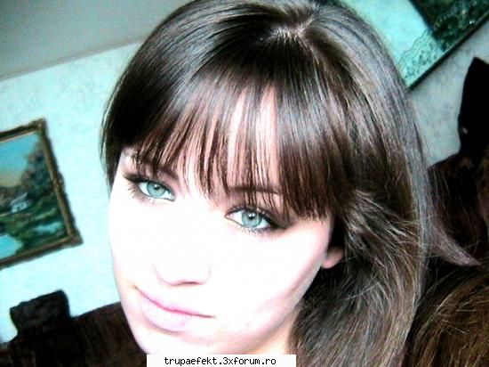 roly da...deknd mai dat aici...hai mai bag poza!poop all!!!