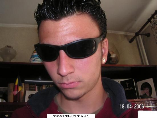 ByBy - sal ce face omu ?? o sa mai trec pe la sala ca - Componentii trupei EFEKT