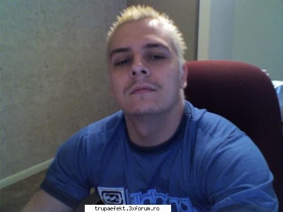Cosmin - bro iti mai murdaresc pagina de forum cu ink o - Componentii trupei EFEKT