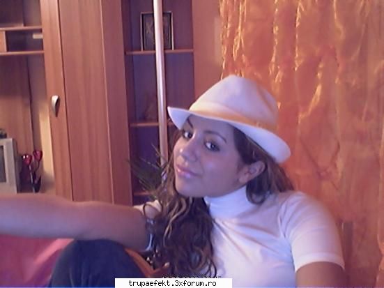 Cosmin - heehhh cel mai frum este cosmin kyss.. am - Componentii trupei EFEKT