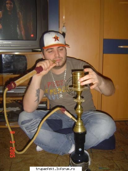 Cosmin - bah jhonny sunt urate aman2 dar zic ca ai da mai - Componentii trupei EFEKT
