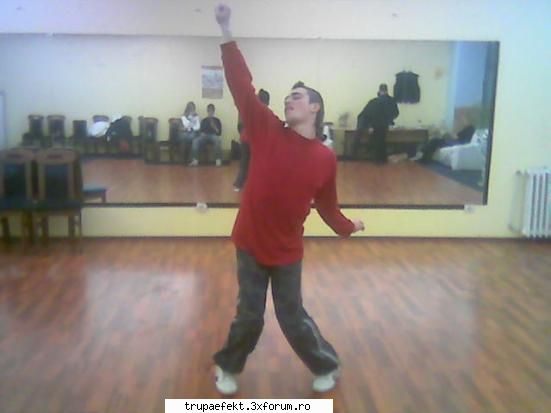 MethodKid - In cazul asta ai ales bine - Elevii de la Cursurile de breakdance ale trupei EFEKT