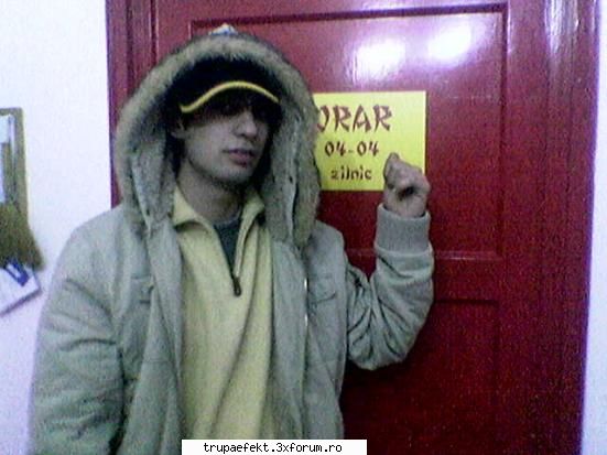 Poze cu toata lumea... - Efectilor vrea sa-ne intalnim la o bauta ca nu am - Poze