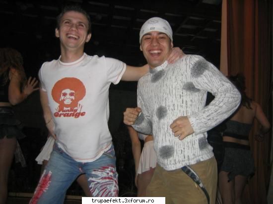Poze cu toata lumea... - super dansatoriii,ca mai dansai tu mai bibica cu - Poze