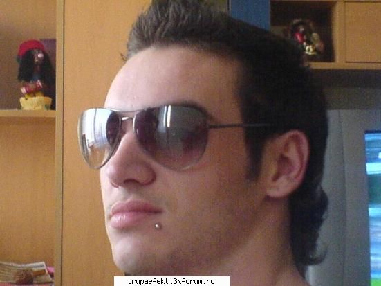 Poze cu toata lumea... - SAL TO ALL!! EU SUNT COSMIN ZIS MARIN CHITZAC - Poze