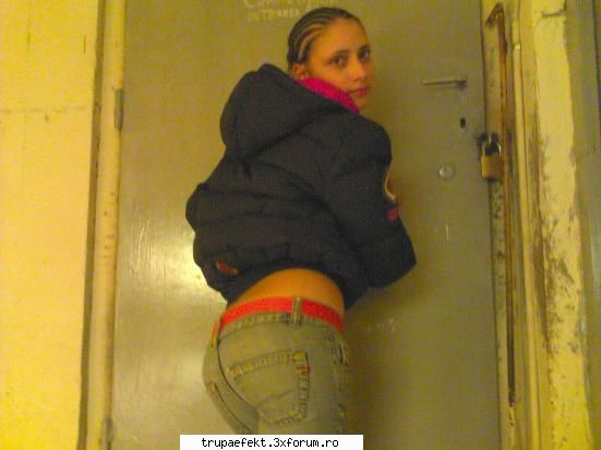 RolY - ce d fete frumoase pe aici....e bine..pt k roly e - Componentii trupei EFEKT