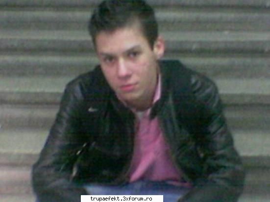 Stef_gangsta_of_love - Stef am 16 ani..invatz in - Elevii de la Cursurile de breakdance ale trupei EFEKT