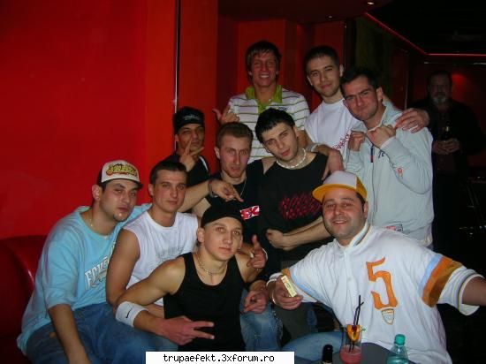 Stef_gangsta_of_love - salutare bibi-kaaaaa spor la - Elevii de la Cursurile de breakdance ale trupei EFEKT