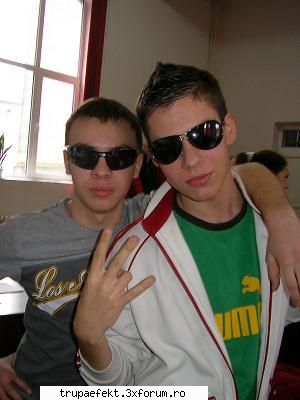 Stef_gangsta_of_love - io q jay jay...suferinta - Elevii de la Cursurile de breakdance ale trupei EFEKT