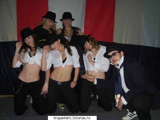 TRUPA de DANS SUPERSONIc - and the girls + WINNIE - Trupe Prietene