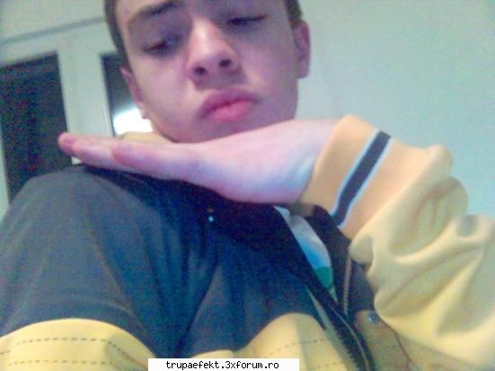jay_jay alias george_sexyeyelash :P - jayjay - Elevii de la Cursurile de breakdance ale trupei EFEKT