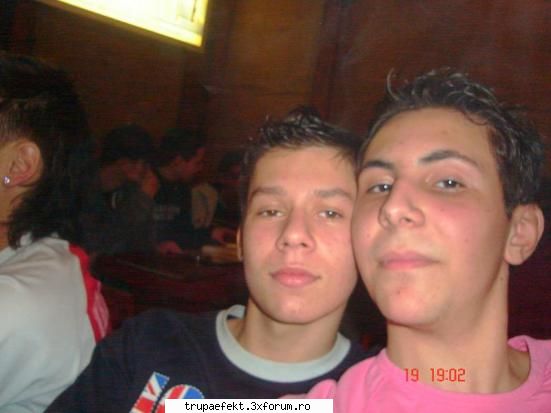 jay_jay alias george_sexyeyelash :P - in juma d ora ja - Elevii de la Cursurile de breakdance ale trupei EFEKT