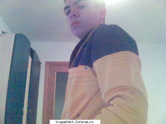 jay_jay alias george_sexyeyelash :P - jayjay - Elevii de la Cursurile de breakdance ale trupei EFEKT