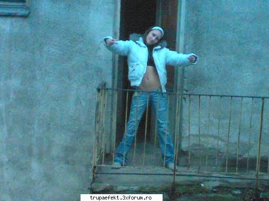 jay_jay alias george_sexyeyelash :P - buna jayjay...nu - Elevii de la Cursurile de breakdance ale trupei EFEKT